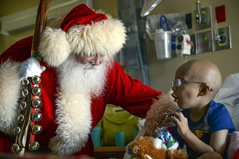Santa visits Naval Medical Center in San Diego